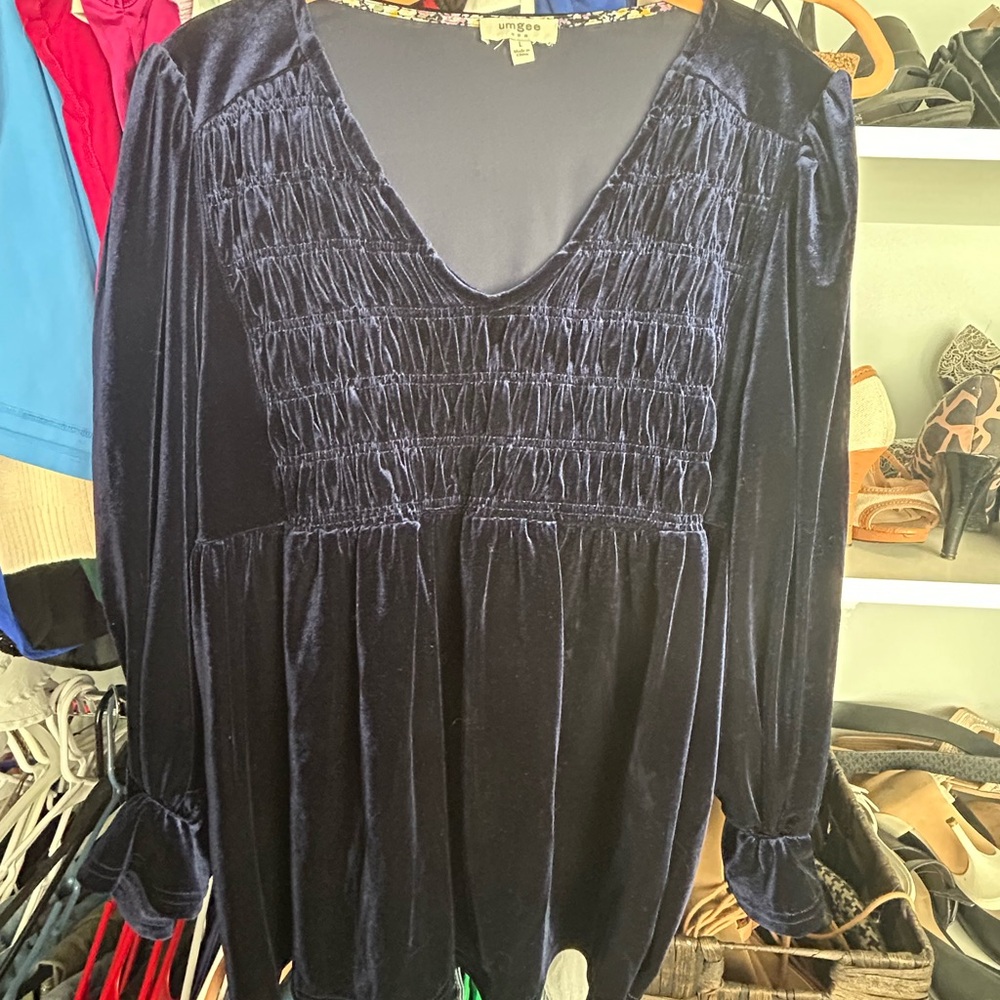 Umgee Deep Blue Velvet Blouse